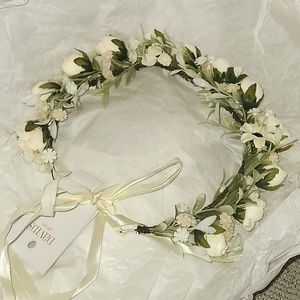 Floral wedding headpiece